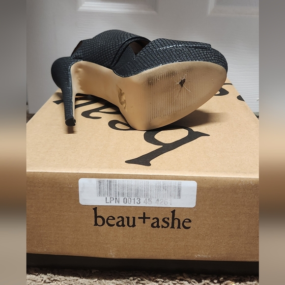 Platform stilettos - Picture 3 of 4